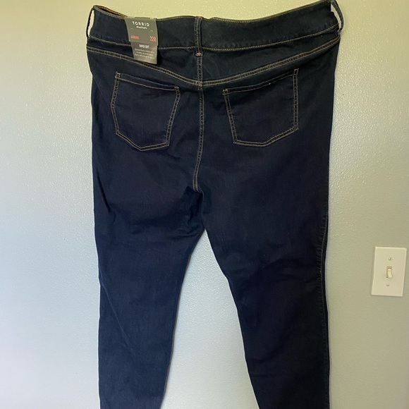 New - Picture 2 of 7